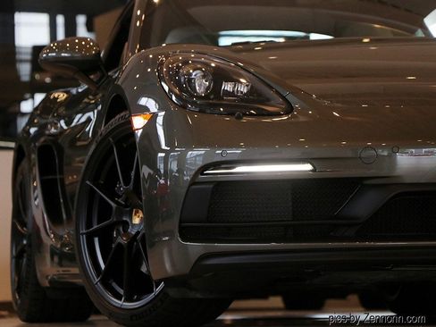 Used 2025 Porsche 718 Cayman GT4 image 13