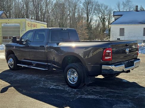 Used 2024 RAM 3500 Tradesman w/ Towing Technology Group image 4