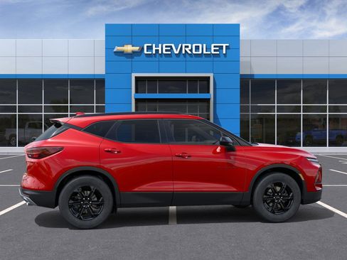 New 2025 Chevrolet Blazer LT w/ Midnight/Sport Edition image 5