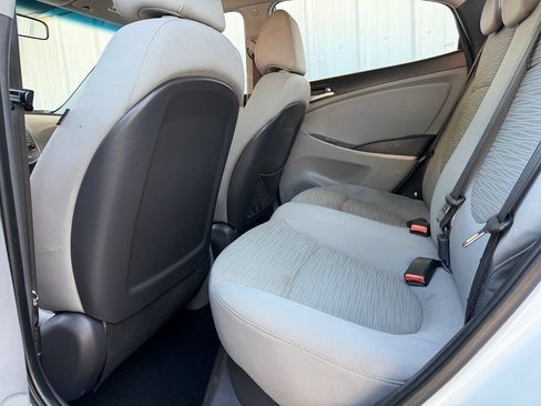 Used 2016 Hyundai Accent SE FWD image 18