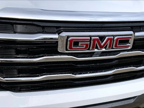 Used 2026 GMC Terrain Elevation image 30