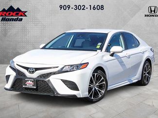 Used 2019 Toyota Camry SE video 1