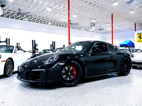 Used 2018 Porsche 911 Carrera 4 GTS image 4