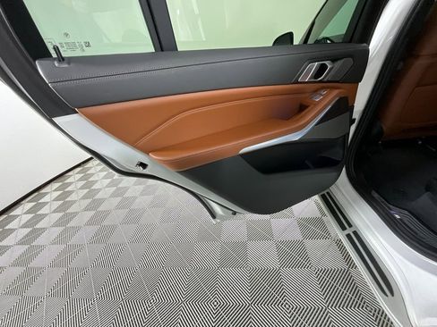 Used 2023 BMW X7 xDrive40i w/ Executive Package image 26