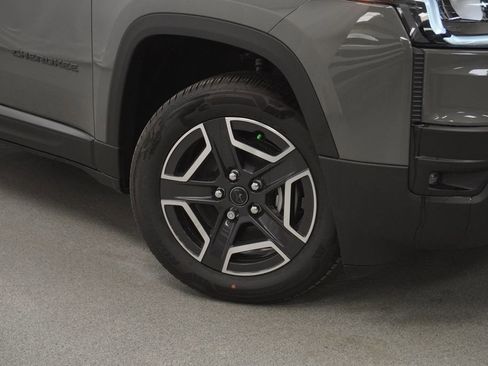 New 2026 Jeep Cherokee Laredo AWD/4WD image 4