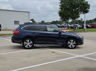Used 2018 Subaru Outback 3.6R Limited video 4