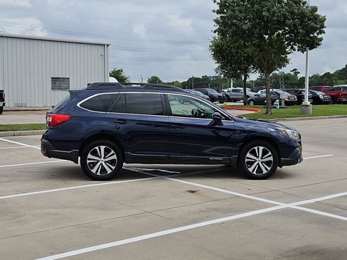 Used 2018 Subaru Outback 3.6R Limited image 4