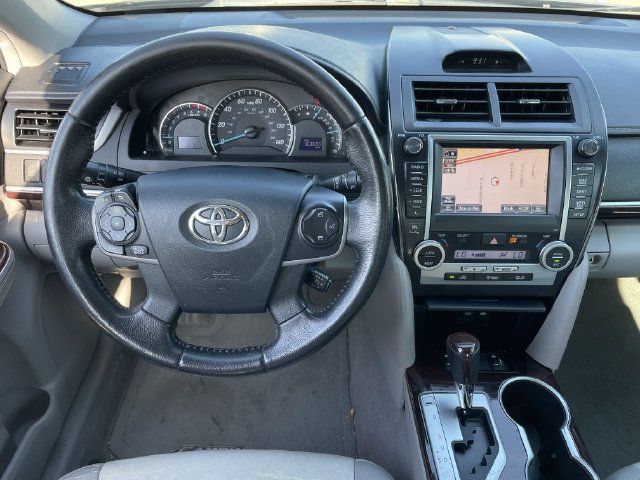 Used 2012 Toyota Camry XLE FWD image 10