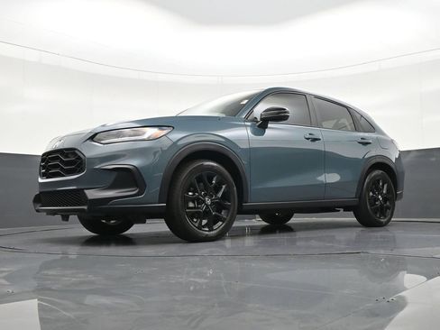 Used 2025 Honda HR-V Sport image 23