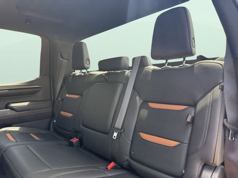Used 2024 GMC Sierra 1500 AT4 image 38