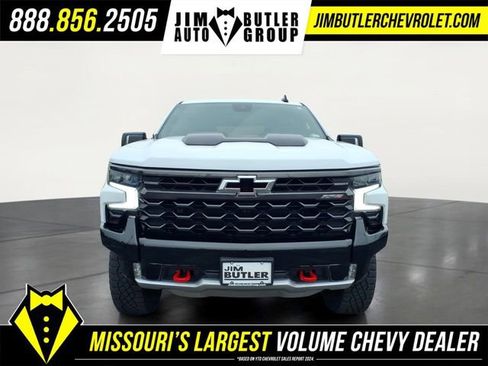 Used 2024 Chevrolet Silverado 1500 ZR2 w/ Technology Package AWD/4WD image 26