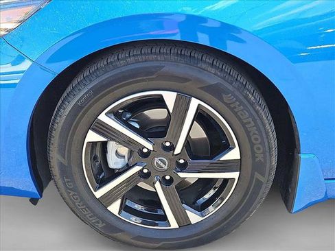Used 2024 Nissan Sentra SV FWD image 28