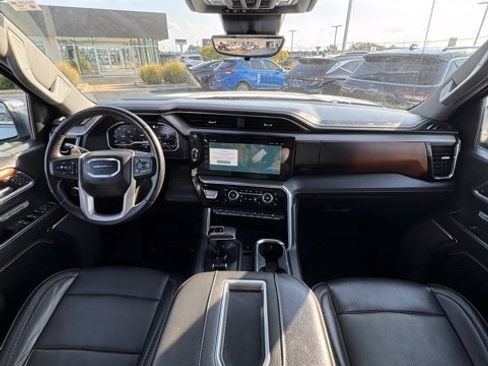 Used 2022 GMC Sierra 1500 Denali w/ Denali Reserve Package image 18