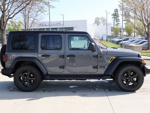 Used 2021 Jeep Wrangler Unlimited Sport image 10