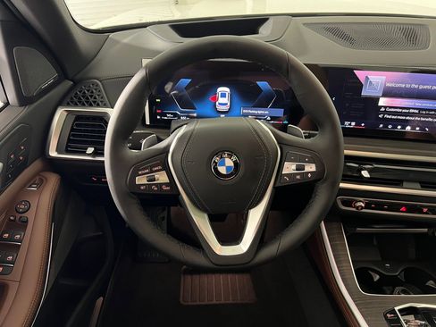 New 2026 BMW X5 xDrive40i w/ Executive Package image 16