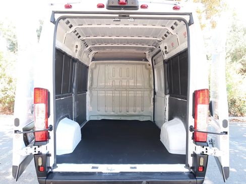 Used 2019 RAM ProMaster 2500 FWD image 11