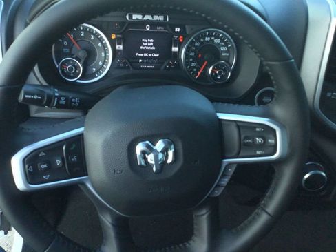Used 2022 RAM 1500 Big Horn AWD/4WD image 13