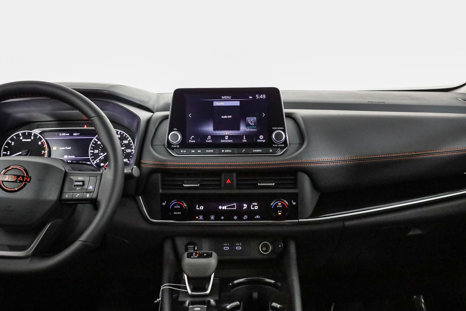 Used 2025 Nissan Rogue SV AWD/4WD image 13