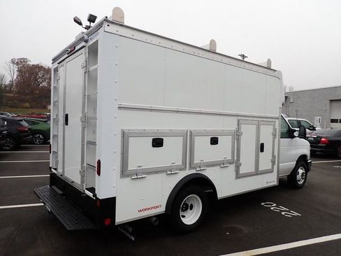 New 2026 Ford E-350 and Econoline 350 Super Duty w/ Power Equipment Group image 8