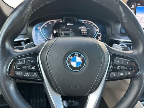 Used 2023 BMW 530e 530e iPerformance w/ Premium Package image 26