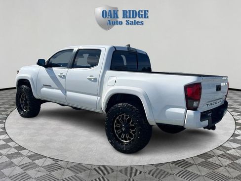 Used 2019 Toyota Tacoma TRD Sport AWD/4WD image 7