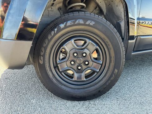 Used 2014 Jeep Patriot Sport w/ Power Value Group FWD image 9