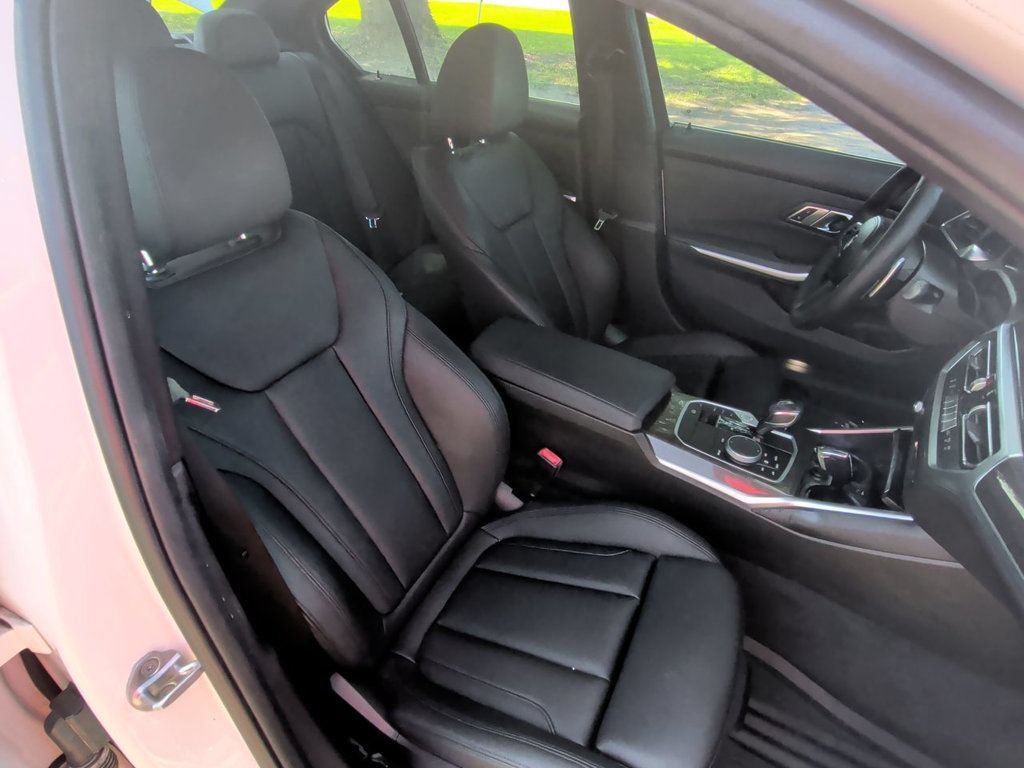Used 2021 BMW 330i Sedan w/ M Sport Package RWD image 22