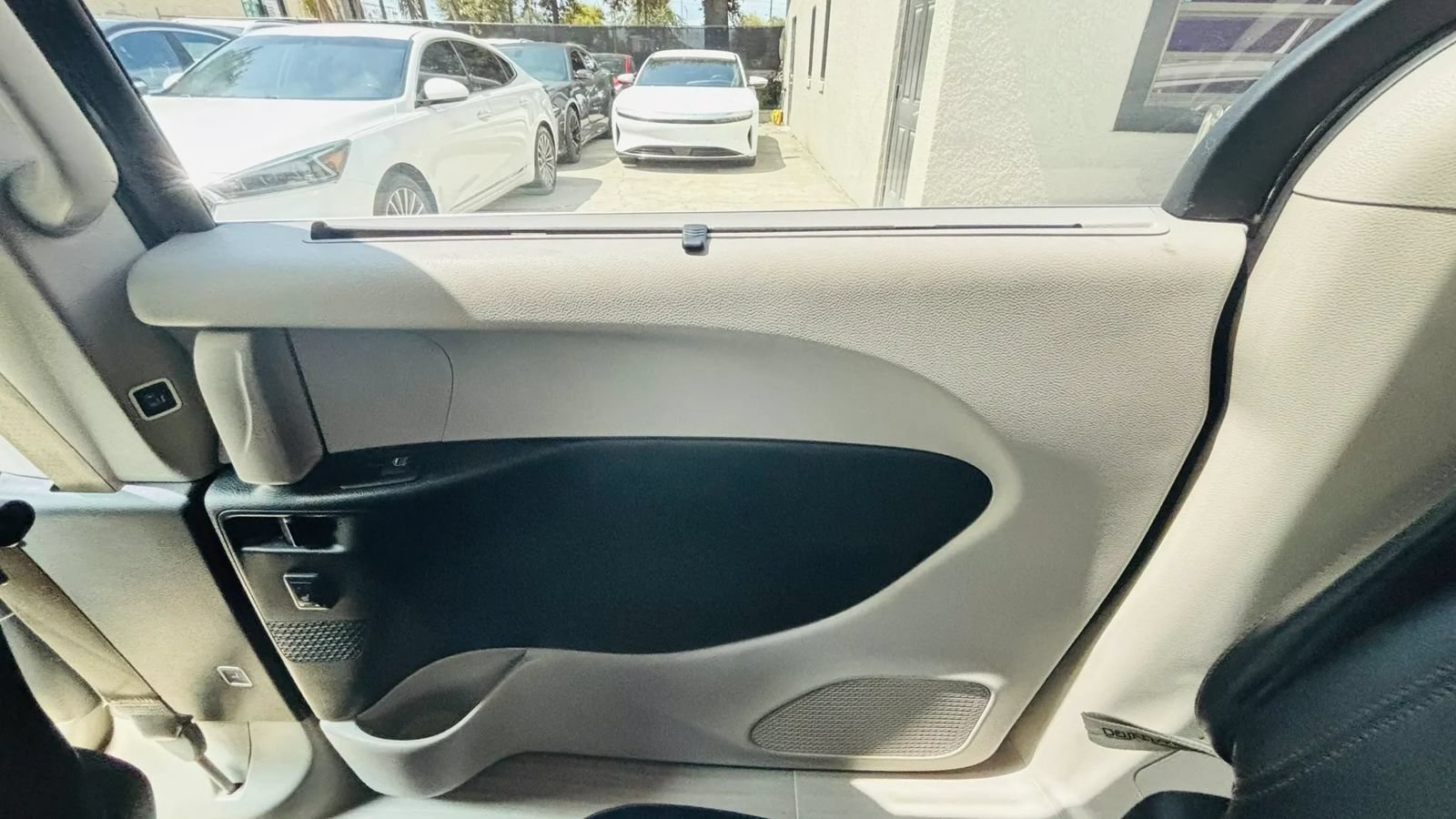 Used 2018 Chrysler Pacifica Touring-L Plus FWD image 13