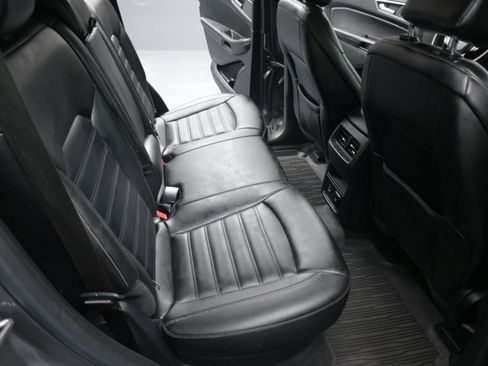 Used 2021 Ford Edge SEL w/ Convenience Package image 21