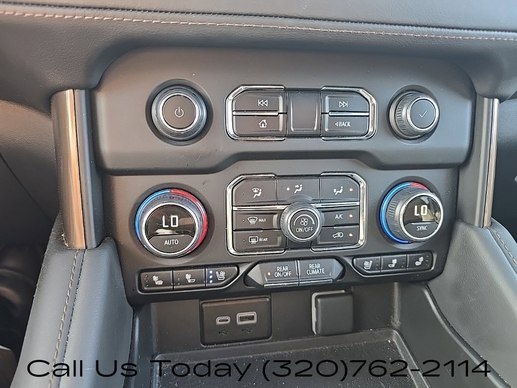 Used 2024 Chevrolet Suburban High Country AWD/4WD image 19