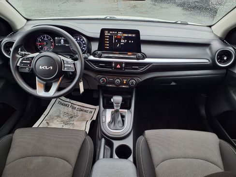 Used 2023 Kia Forte LXS w/ LXS Technology Package image 9