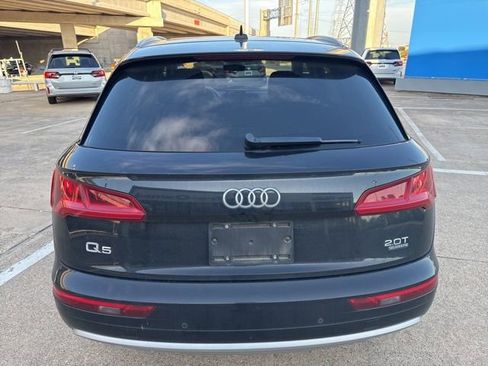 Used 2018 Audi Q5 2.0T Premium Plus w/ Premium Plus Package AWD/4WD image 3