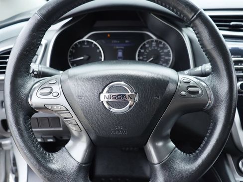 Used 2019 Nissan Murano SV FWD image 11