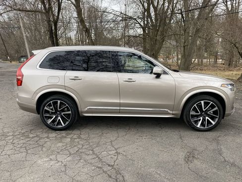 Used 2023 Volvo XC90 B6 Plus AWD/4WD image 8
