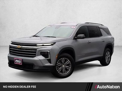 Used 2024 Chevrolet Traverse LT