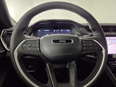 New 2026 Jeep Grand Cherokee Altitude image 24