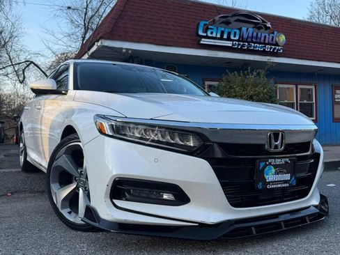 Used 2018 Honda Accord Touring image 1