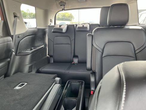 Used 2024 Nissan Pathfinder SL w/ SL Premium Package AWD/4WD image 23