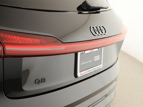 Certified 2024 Audi Q8 e-tron Premium Plus image 31