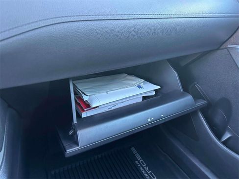 Used 2022 Toyota Corolla Cross LE image 33