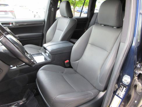 Used 2022 Lexus GX 460 Premium w/ Premium Package AWD/4WD image 33