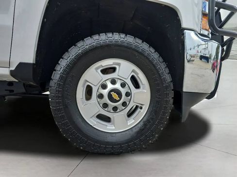 Used 2019 Chevrolet Silverado 2500 W/T w/ WT Convenience Package AWD/4WD image 33