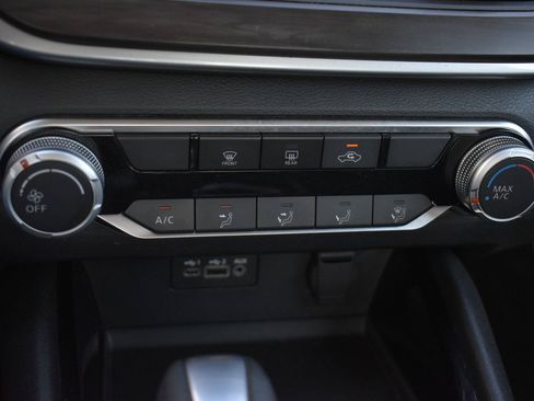 Used 2024 Nissan Altima 2.5 SV FWD image 28