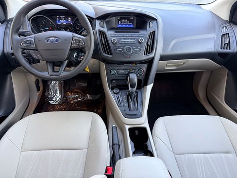 Used 2017 Ford Focus SE FWD image 14