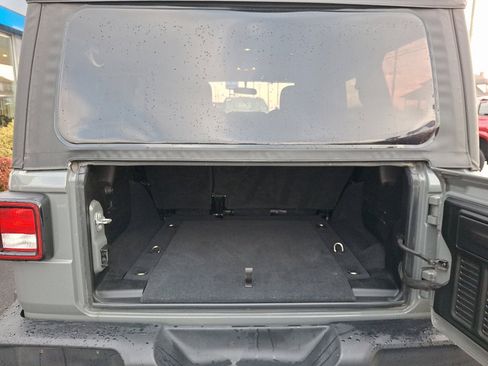 Used 2019 Jeep Wrangler Unlimited Sport S image 29