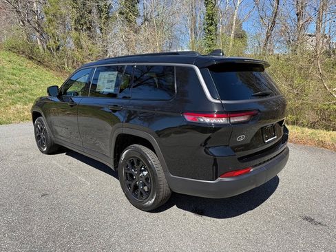 New 2026 Jeep Grand Cherokee L 4WD image 9