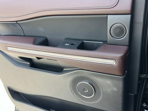 Used 2024 Ford Expedition Max Limited image 20