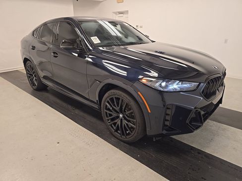 Used 2024 BMW X6 M60i AWD/4WD image 3