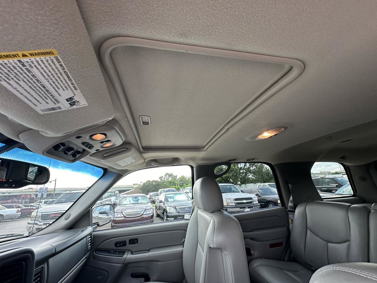Used 2004 Chevrolet Tahoe LT w/ LT Preferred Equipment Group AWD/4WD image 32