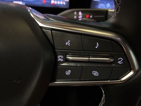 Used 2025 Chevrolet Traverse LT w/ Sun and Wheel Package image 36